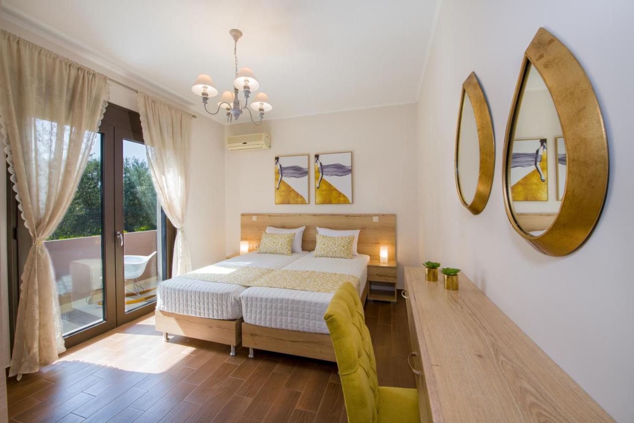 Villa Elisabeth View Gerani  Exteriör bild