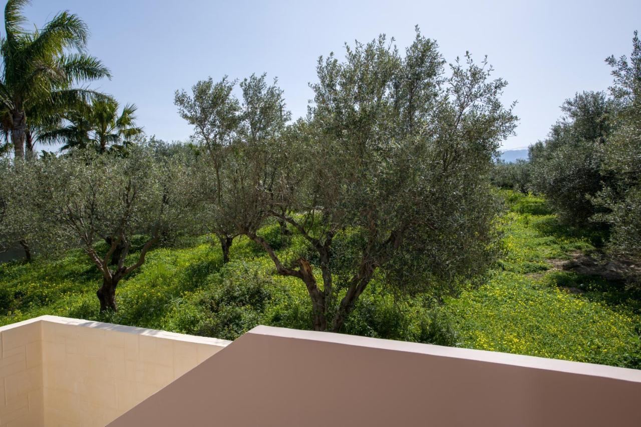Villa Elisabeth View Gerani  Exteriör bild