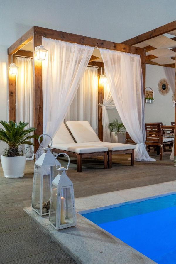 Villa Elisabeth View Gerani  Exteriör bild